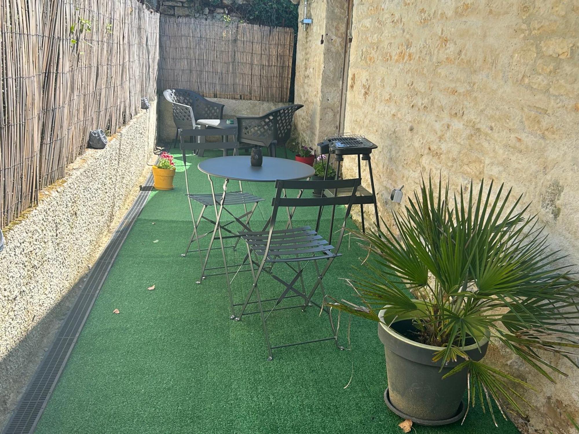 Studio Nanteuil-en-Vallée Exteriör bild